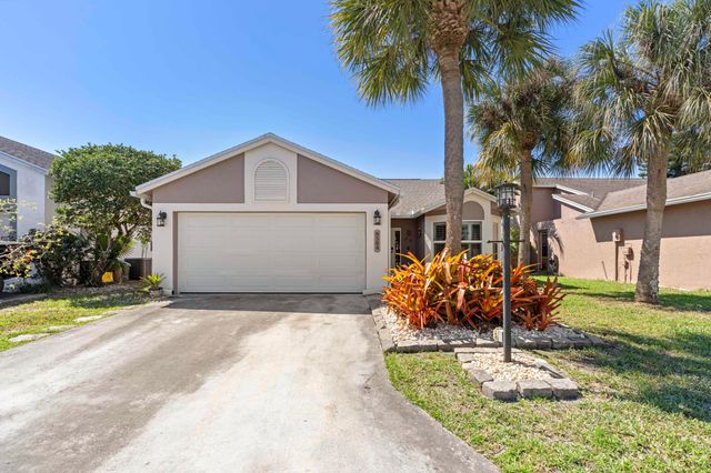 8584 Shawe Way, Boca Raton, FL 33433