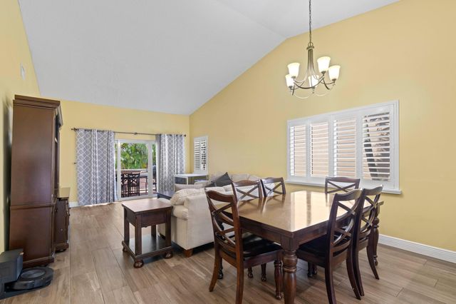 8584 Shawe Way, Boca Raton, FL 33433