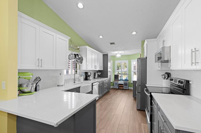 8584 Shawe Way, Boca Raton, FL 33433