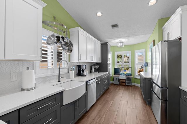 8584 Shawe Way, Boca Raton, FL 33433