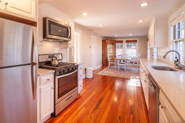 94 Atlantic Avenue 1, Cohasset, MA 02025