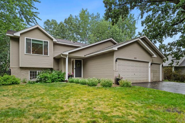 8537 Xylite Street NE, Blaine, MN 55449