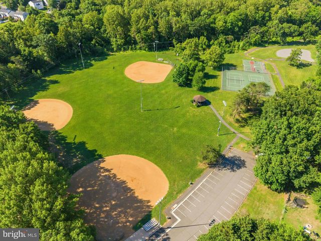 15001 CHERRYDALE DR, Woodbridge, VA 22193