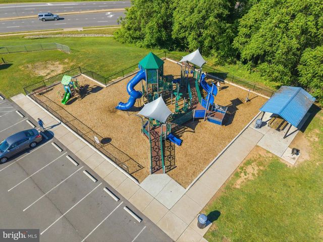 15001 CHERRYDALE DR, Woodbridge, VA 22193