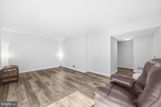 15001 CHERRYDALE DR, Woodbridge, VA 22193