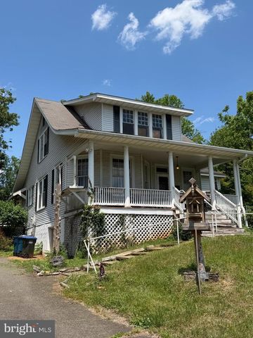 10420 MILLER RD, Oakton, VA 22124