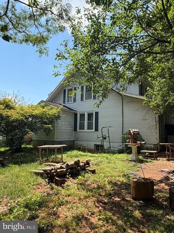 10420 MILLER RD, Oakton, VA 22124