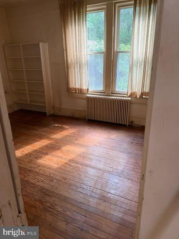 10420 MILLER RD, Oakton, VA 22124