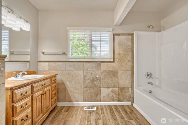 19401 8th Avenue S, Des Moines, WA 98148