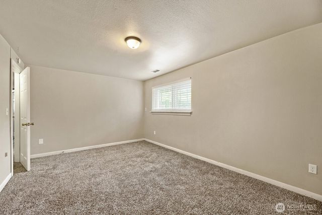 19401 8th Avenue S, Des Moines, WA 98148