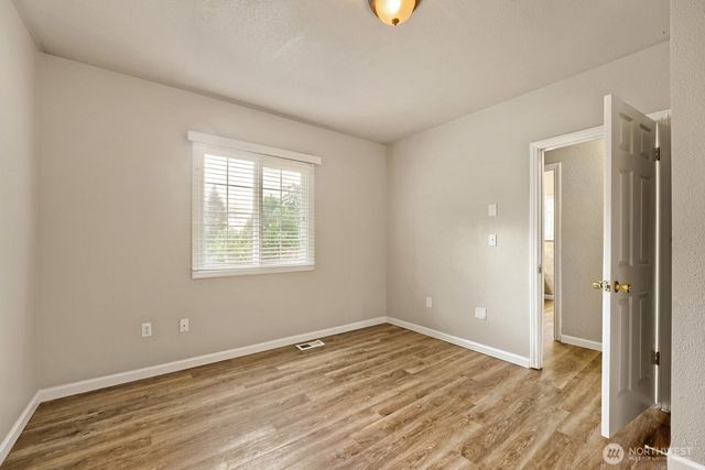 19401 8th Avenue S, Des Moines, WA 98148