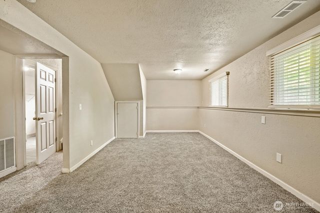 19401 8th Avenue S, Des Moines, WA 98148
