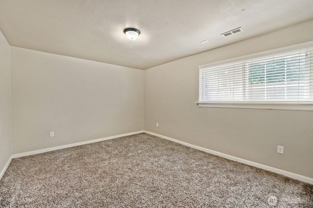 19401 8th Avenue S, Des Moines, WA 98148