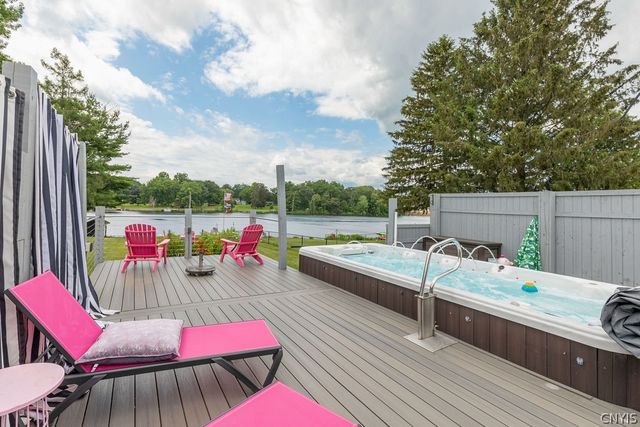21 State Street, Schroeppel, NY 13135
