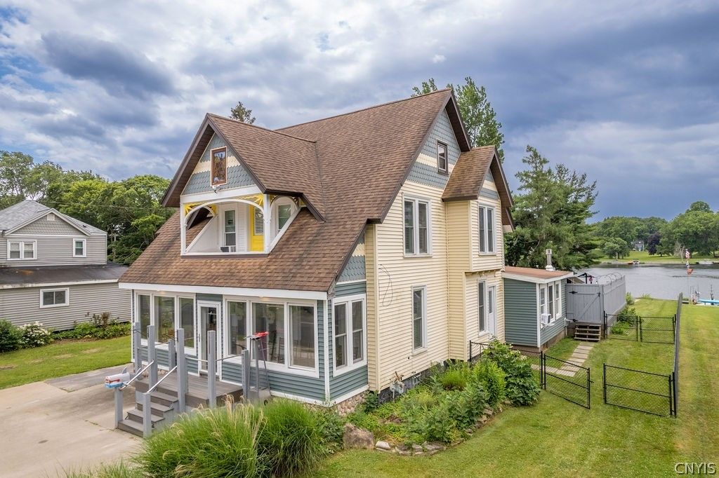 21 State Street, Schroeppel, NY 13135