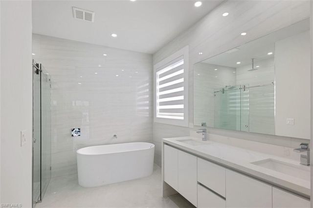 1123 NE 10th ST, Cape Coral, FL 33909