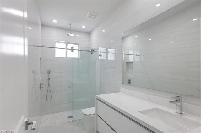 1123 NE 10th ST, Cape Coral, FL 33909