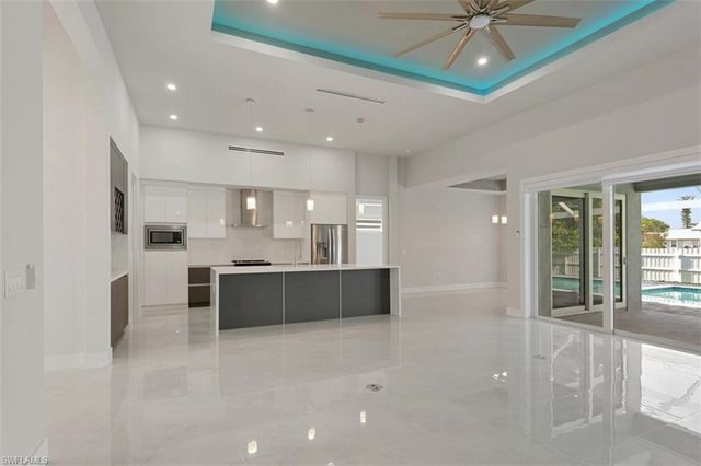 1123 NE 10th ST, Cape Coral, FL 33909