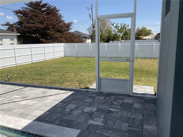 1123 NE 10th ST, Cape Coral, FL 33909