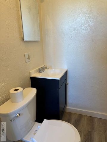 1028 N 9th Avenue, Pocatello, ID 83201