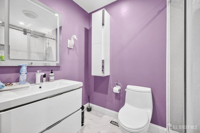 2 Winslow Road, Monroe, NJ 08831