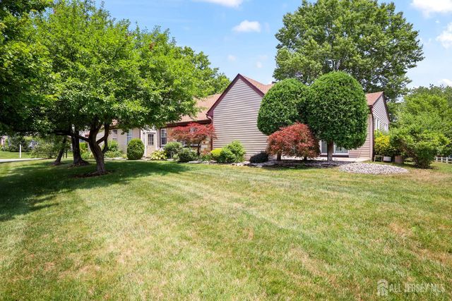 2 Winslow Road, Monroe, NJ 08831