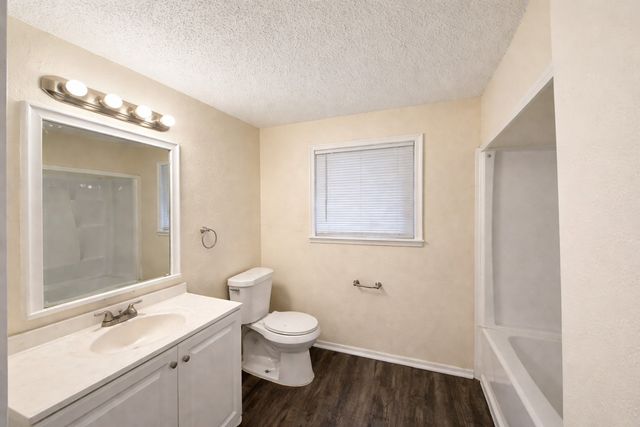 2806 E Atoll Drive, Dallas, TX 75216