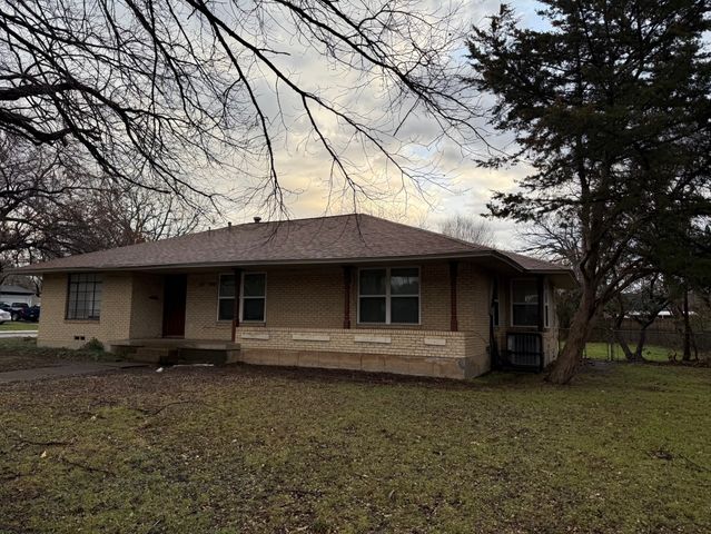 2806 E Atoll Drive, Dallas, TX 75216