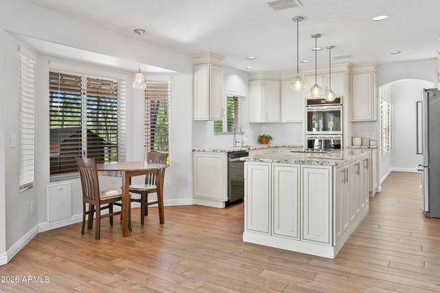 571 N KINGSTON Street, Gilbert, AZ 85233