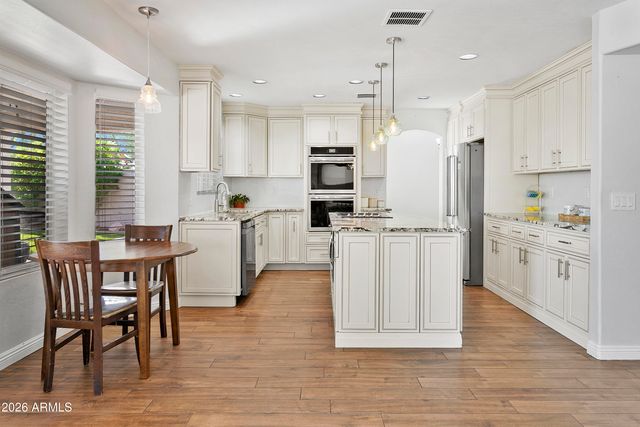 571 N KINGSTON Street, Gilbert, AZ 85233