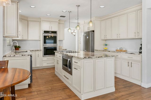 571 N KINGSTON Street, Gilbert, AZ 85233