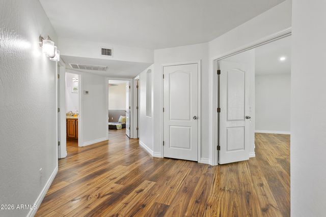 571 N KINGSTON Street, Gilbert, AZ 85233