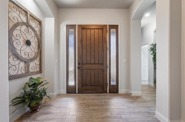 8740 N Privado Ct, Hilmar, CA 95324