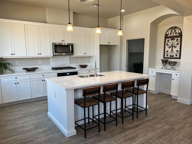 8740 N Privado Ct, Hilmar, CA 95324