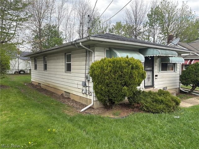 860 Mercer Avenue, Akron, OH 44320