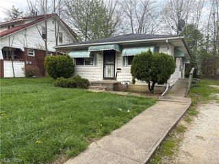 860 Mercer Avenue, Akron, OH 44320