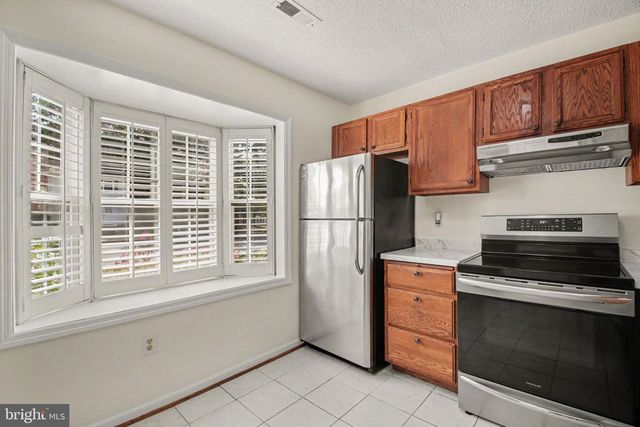 8526 ENGLEWOOD CT, Manassas Park, VA 20111