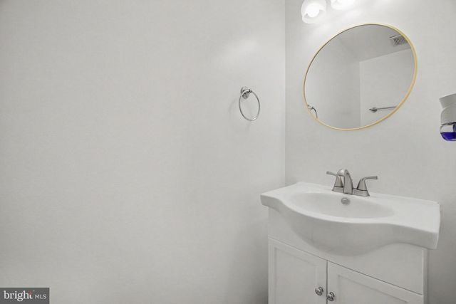 8526 ENGLEWOOD CT, Manassas Park, VA 20111
