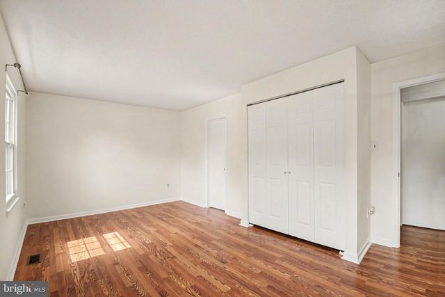 8526 ENGLEWOOD CT, Manassas Park, VA 20111