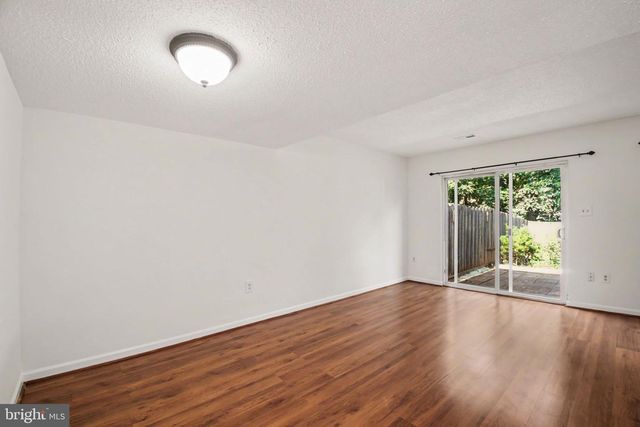8526 ENGLEWOOD CT, Manassas Park, VA 20111