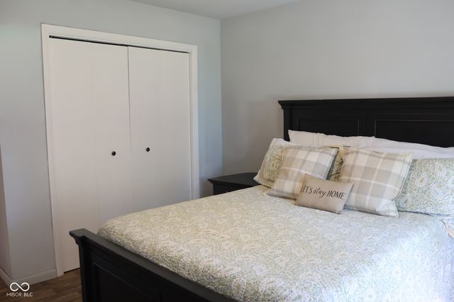 704 Della Road, Columbus, IN 47203