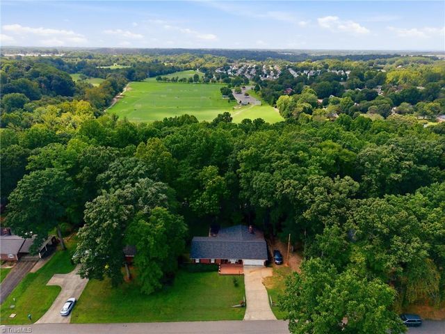 305 Heritage Circle, Statesville, NC 28625