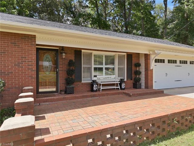 305 Heritage Circle, Statesville, NC 28625