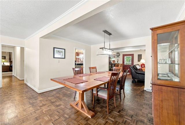305 Heritage Circle, Statesville, NC 28625