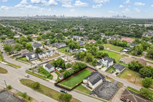 4612 Stassen Street, Houston, TX 77051