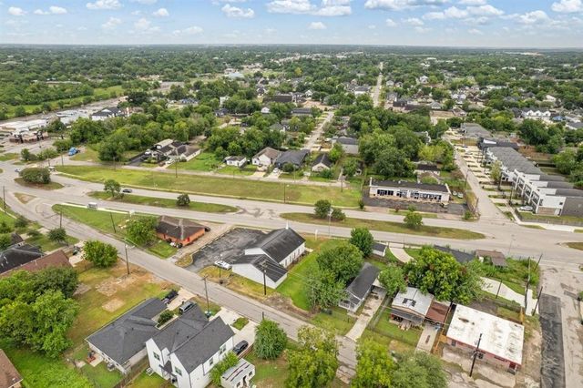 4612 Stassen Street, Houston, TX 77051