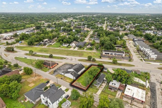 4612 Stassen Street, Houston, TX 77051
