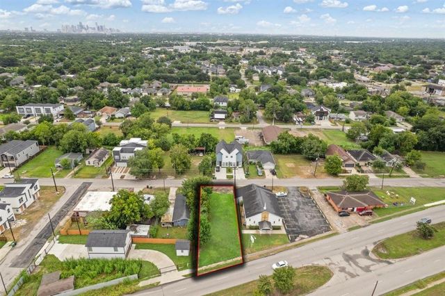 4612 Stassen Street, Houston, TX 77051