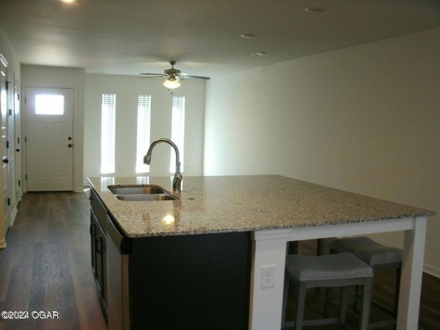 608 Cass Circle, Duenweg, MO 64841