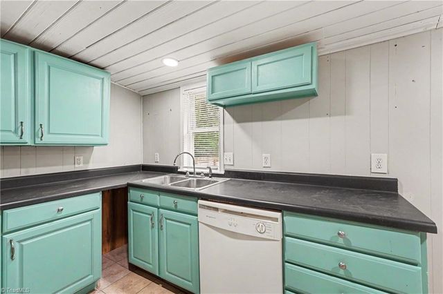 4312 Vickrey Chapel Road N, Jamestown, NC 27282